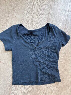 BRANDY MELVILLE BLUE TOP